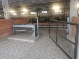 Realizace zábran a vybavení stájí včetně vrat s vnitřní zábranou