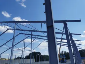 Realizace ocelové konstrukce a střechy zemědělské haly pro chov krav