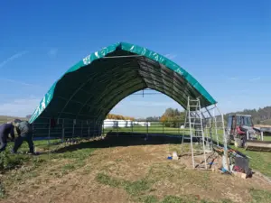 Mobilní přístřešek 10 × 8 m