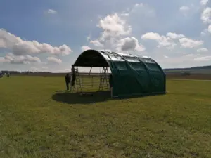 Hotový přístřešek 6 × 6 m