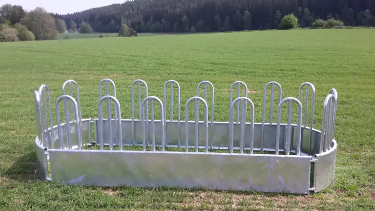 Oválné příkrmiště 18 místné